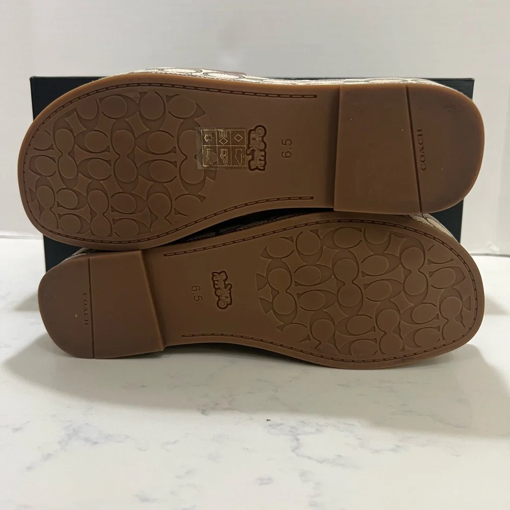 Coach Tan and Gold Logo Slides - Picture 15 of 15